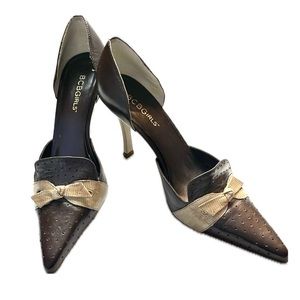 BCBGIRLS BROWN & CAMEL BOW PUMP